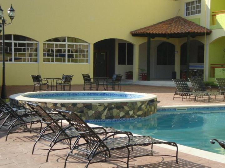 Hotel Novus Caoba Esperanza ภายนอก รูปภาพ